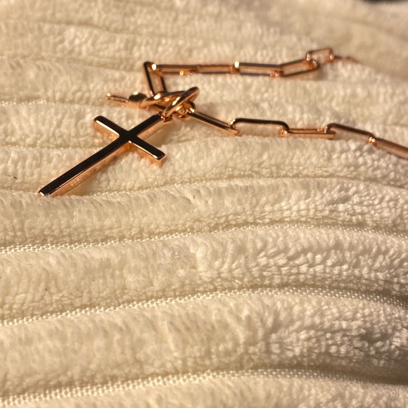 NWT ✝️ BEAUTIFUL ROSE GOLD CROSS WITH KEY CHARM SAINT NECKLACE ALL AGES - Picture 10 of 12